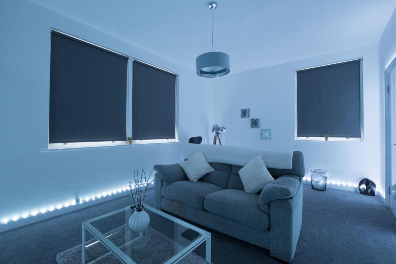 Luxe Maisonette- Parking, 4K Tvs, Leds, Local Snacks And More! Bath Exterior photo